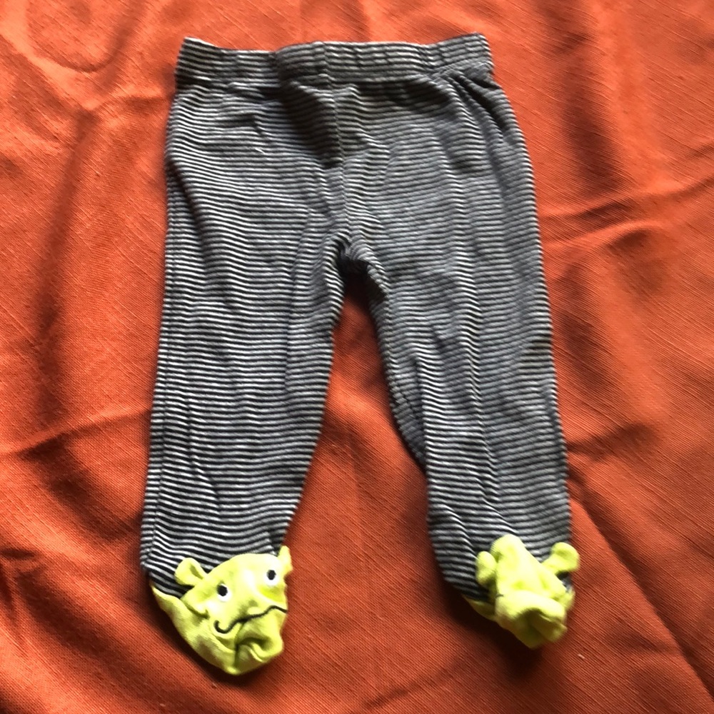 Carters footie pants 6mo